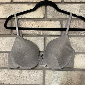 3for$20 bra has underwire 36C